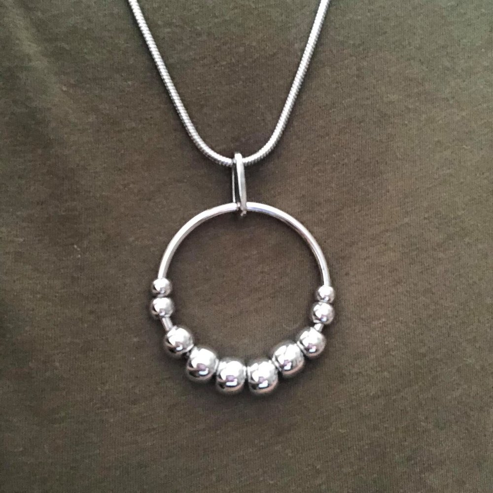 SILVER-TONE BEAD PENDANT NECKLACE